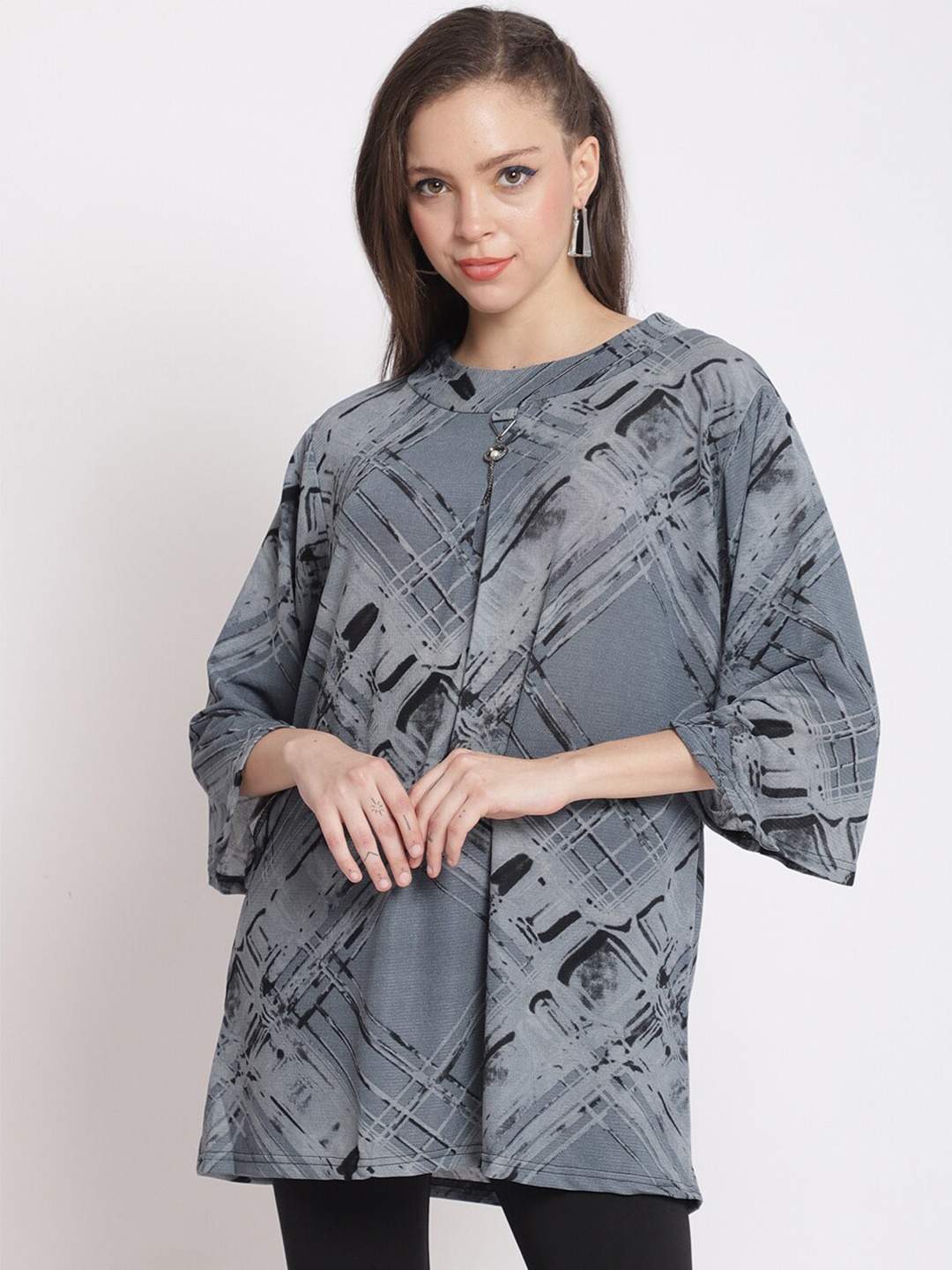 

The Mini NEEDLE Printed Flared Sleeves Longline Top, Grey