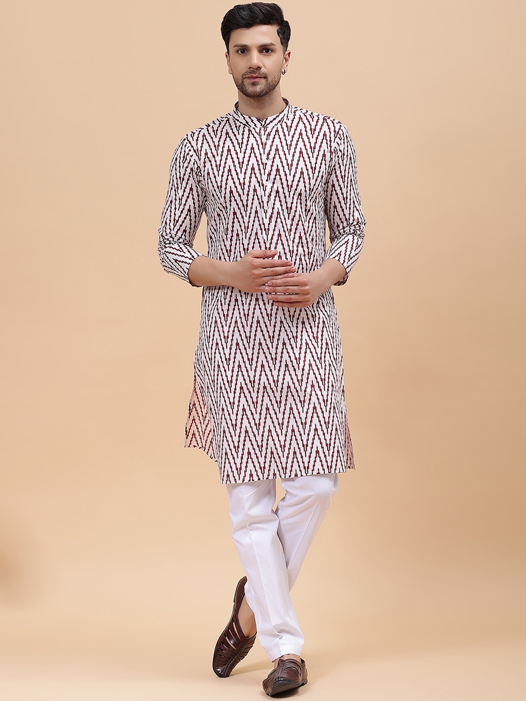 

See Designs Abstract Printed Mandarin Collar Pure Cotton Pathani Kurta, Off white