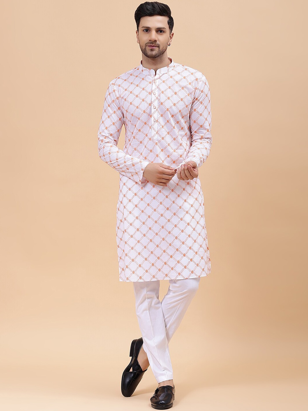

See Designs Geometric Embroidered Pure Cotton Kurta, White