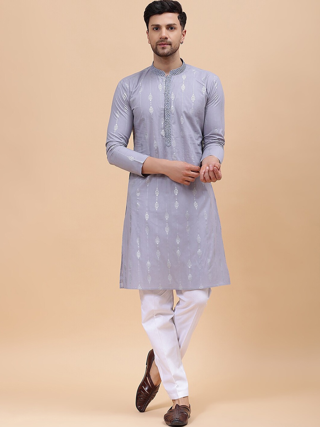 

See Designs Printed Thread Work Pure Cotton Kurta, Grey