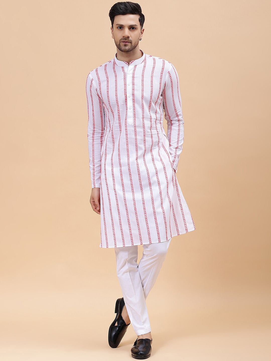 

See Designs Embroidered Mandarin Collar Pure Cotton Kurta, White