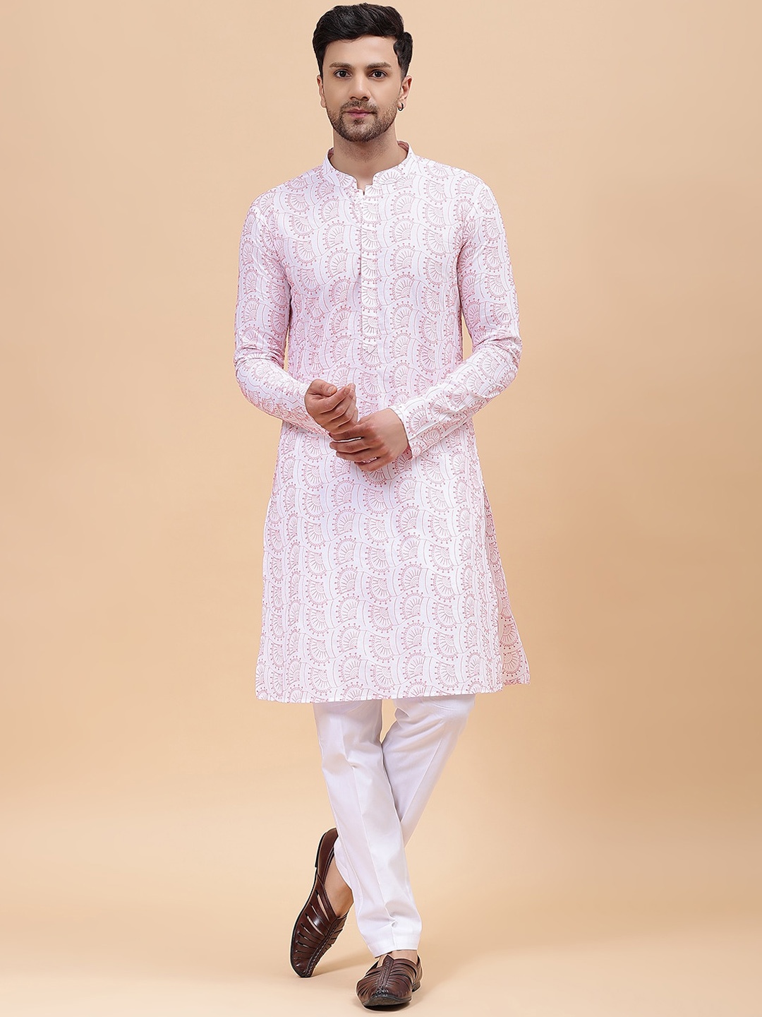 

See Designs Ethnic Embroidered Mandarin Collar Pure Cotton Kurta, White