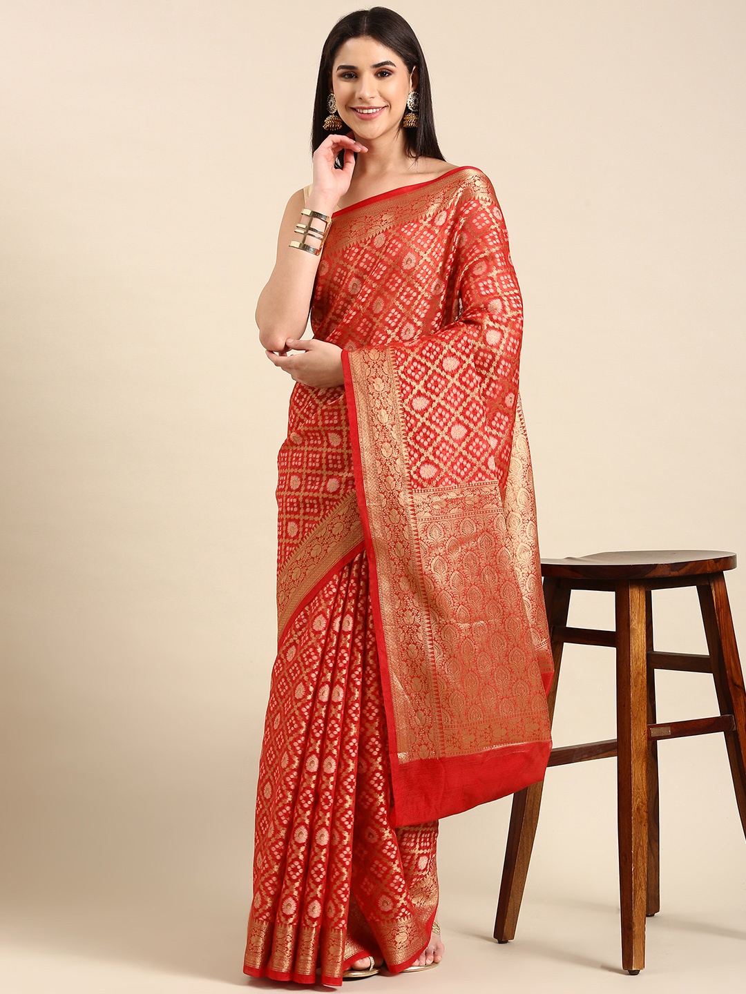 

swatika Woven Design Zari Silk Blend Banarasi Saree, Red