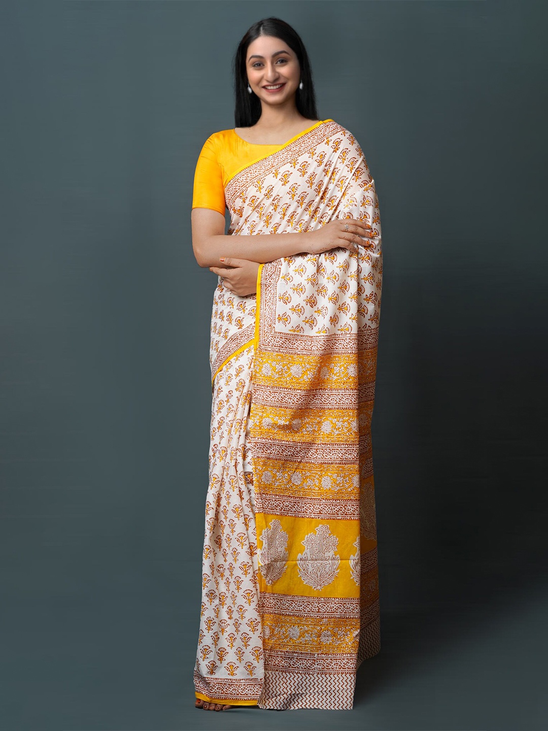 

Unnati Silks Ethnic Motifs Printed Pure Cotton Block Print Saree, White