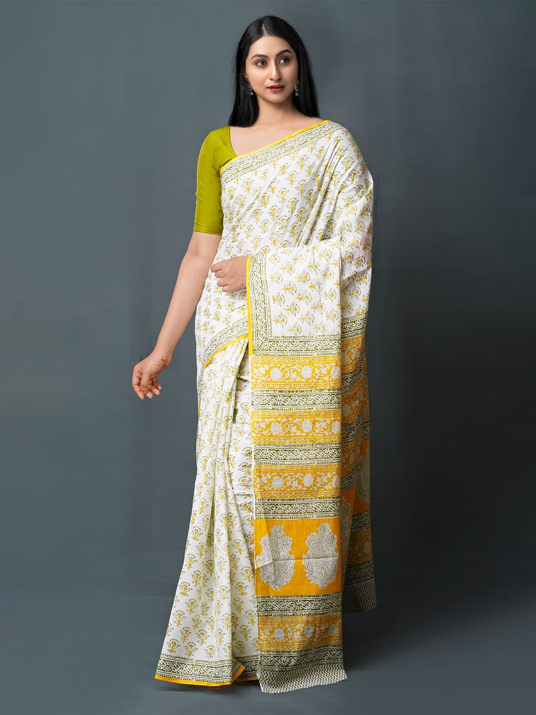 

Unnati Silks Ethnic Motifs Block Printed Pure Cotton Saree, White