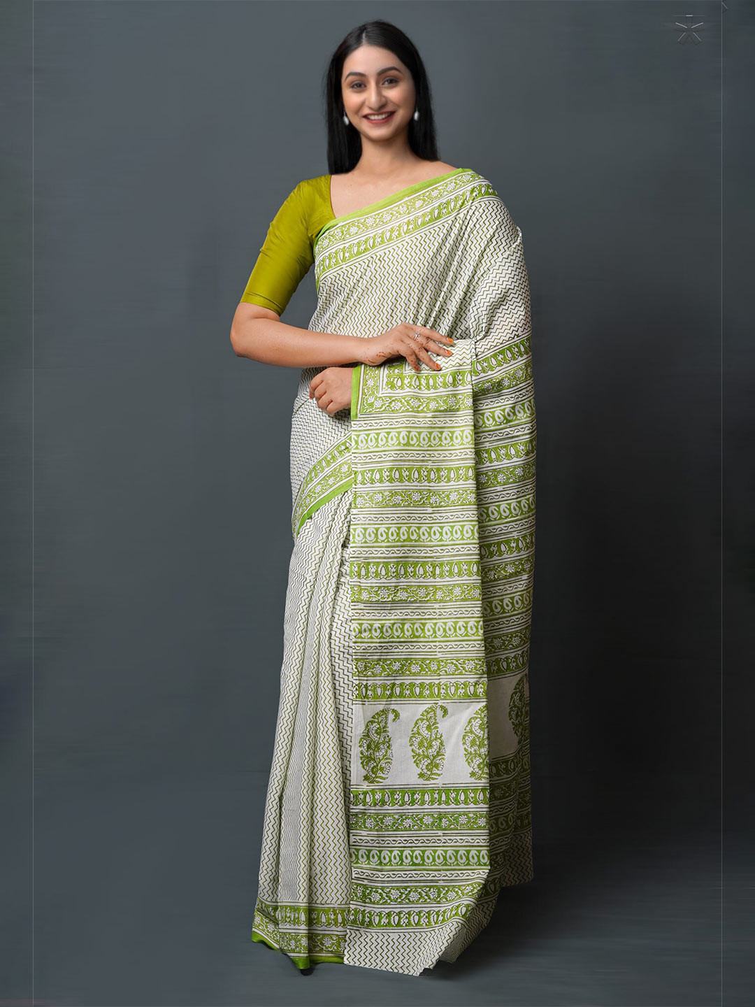 

Unnati Silks Ethnic Motifs Printed Pure Cotton Block Print Saree, White