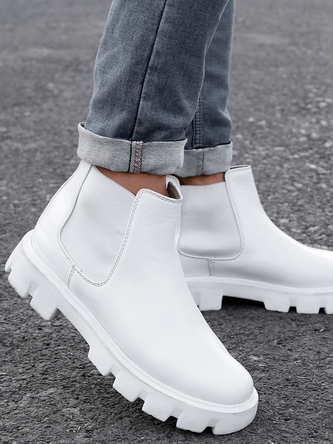 Bxxy Men Heeled Mid-Top Chelsea Boots