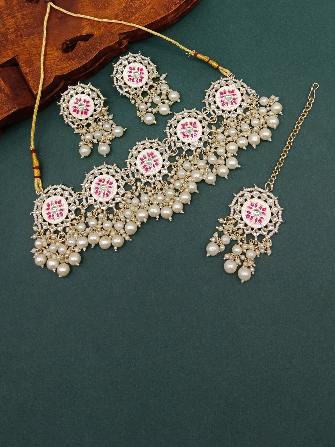 

AASHISH IMITATION Gold-Plated Stones-Studded & Beaded Jewellery Set