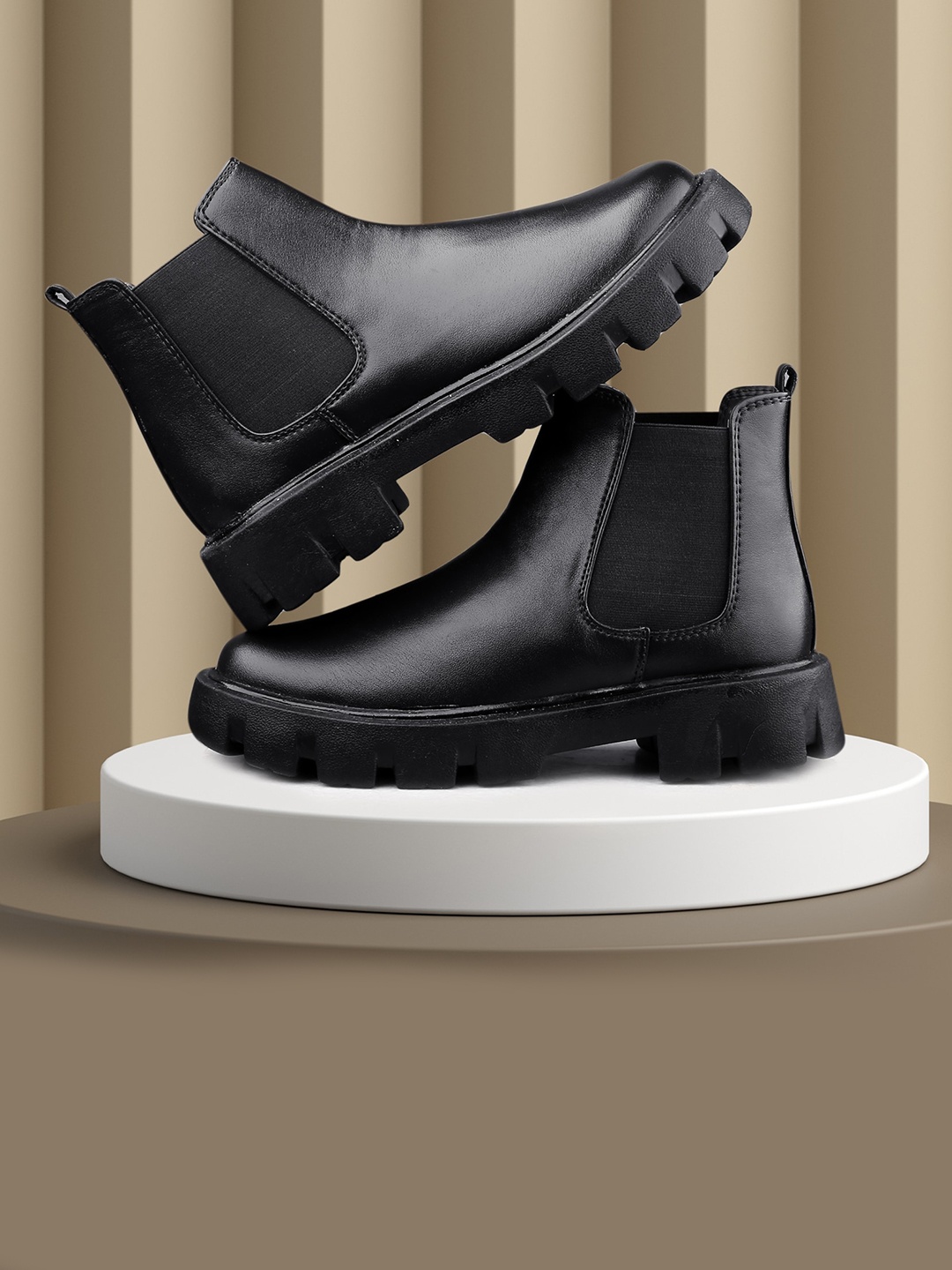 

Bxxy Men Slip-on Chelsea Ankle Boots, Black