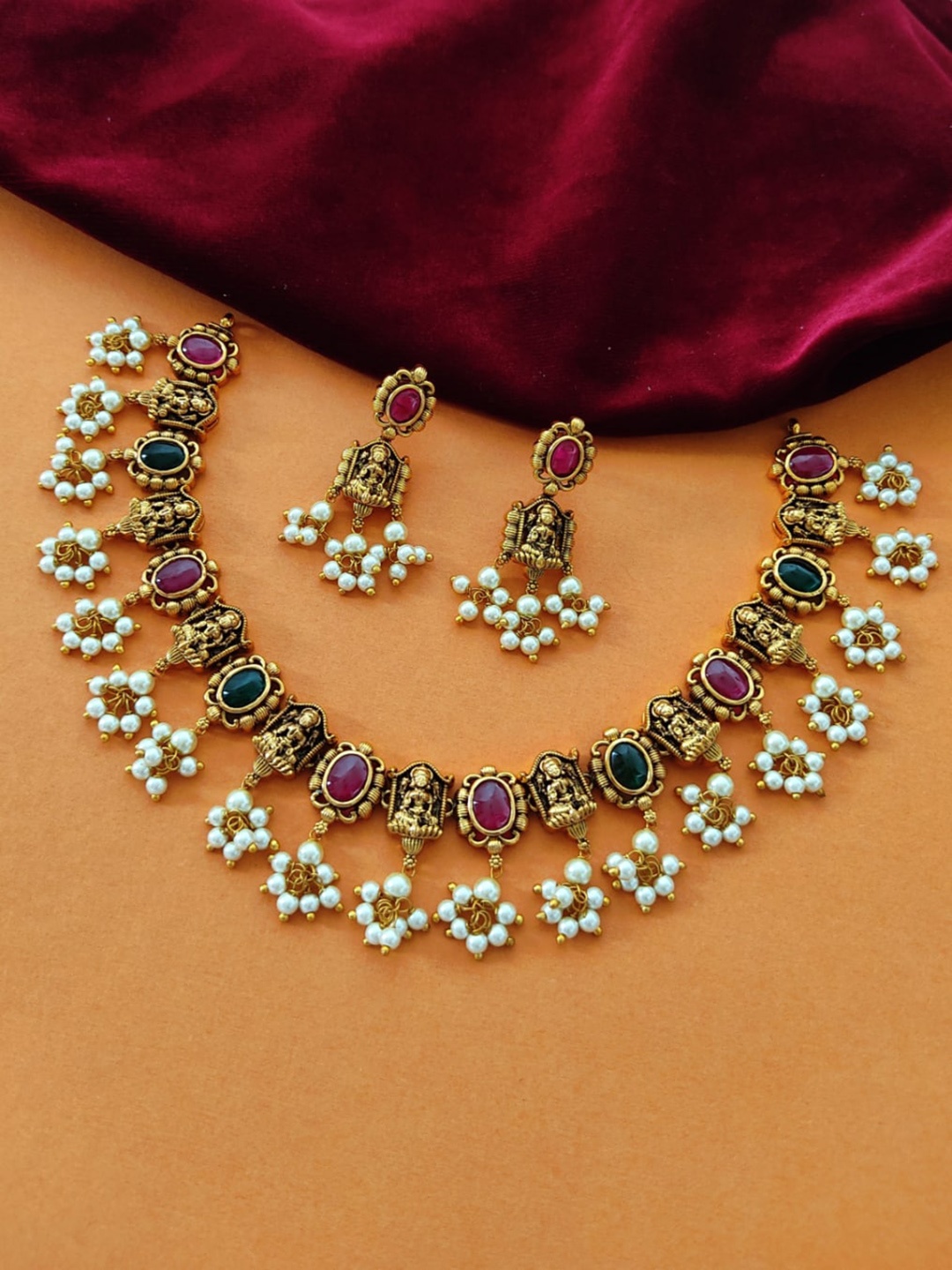 

Pihtara Jewels Gold-Plated Stone-Studded & Beaded Temple Jewellery Set