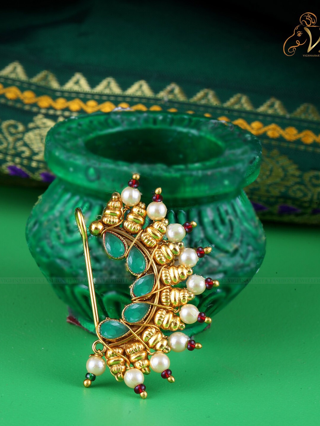 

Vighnaharta Gold-Plated Artificial Stones & Pearl Studded Nosepin