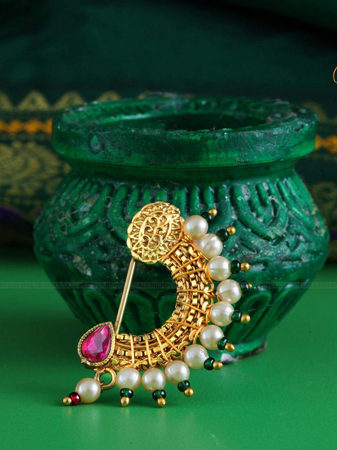 

Vighnaharta Gold-Plated Artificial Stones & Pearl Studded Nosepin, White