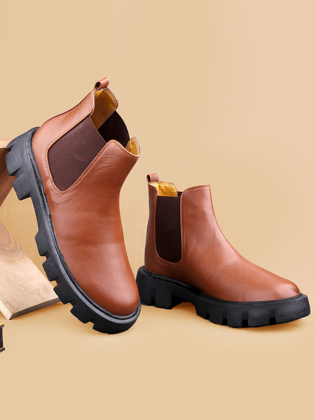 

Bxxy Men Mid Top Chelsea Boots, Tan