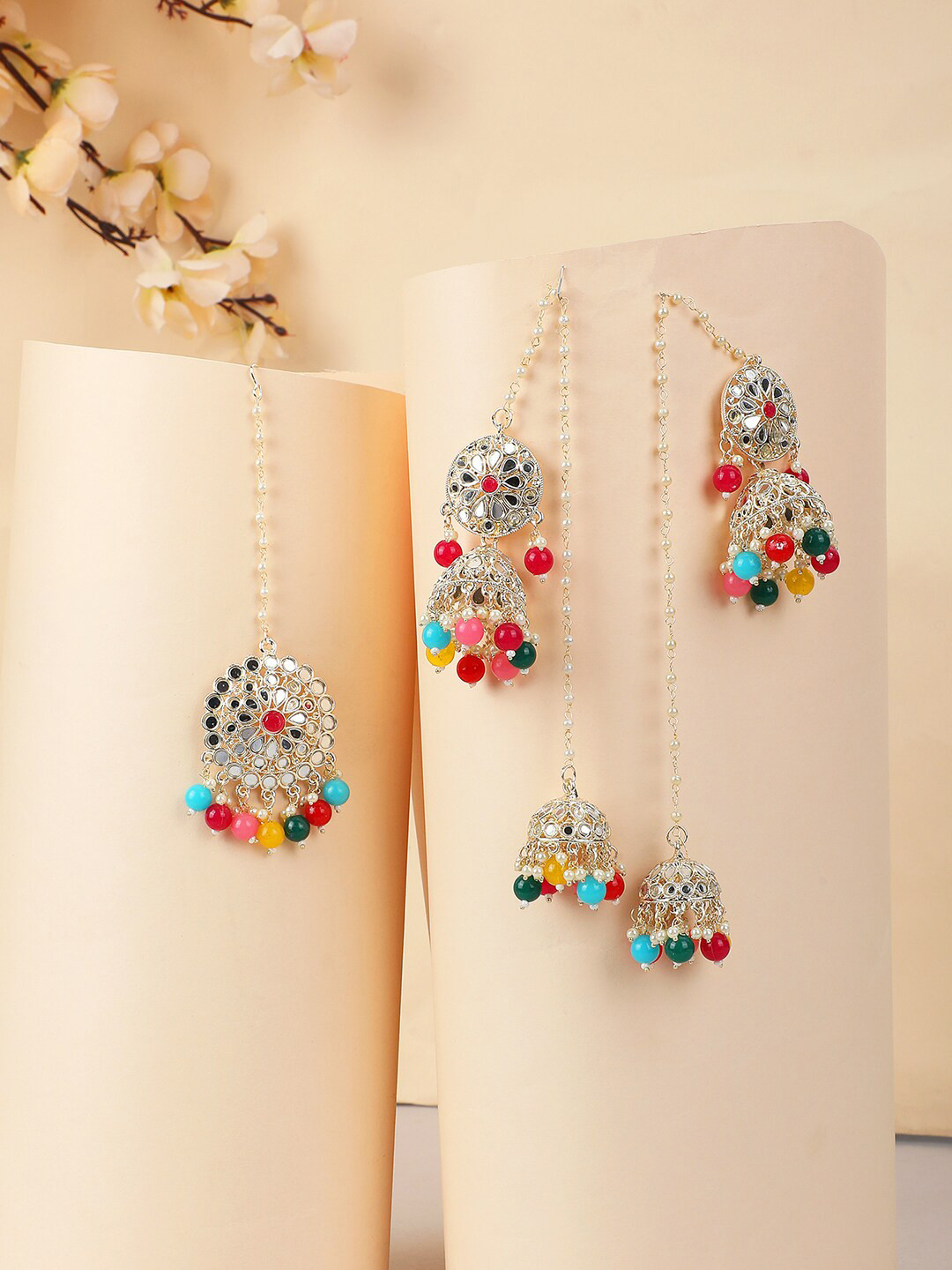 

ANIKAS CREATION Goold Plated Mang Tikka & Earrings, Silver