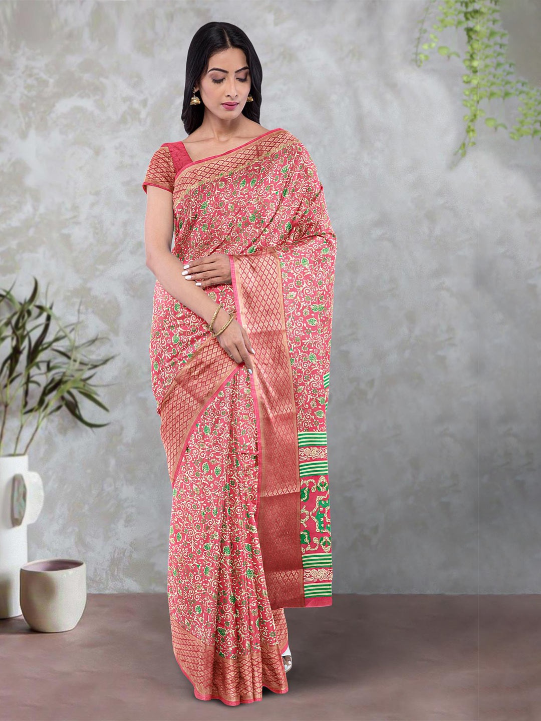

Kalamandir Floral Printed Saree, Pink