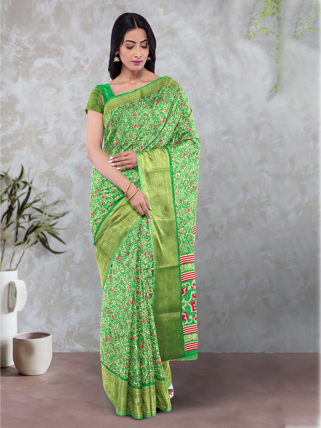 

Kalamandir Floral Printed Zari Saree, Green