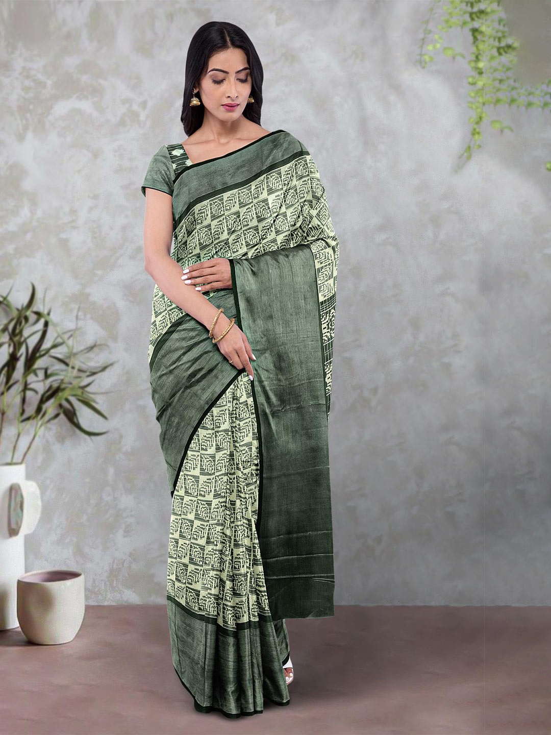

Kalamandir Ethnic Motifs Printed Zari Silk Blend Saree, Cream