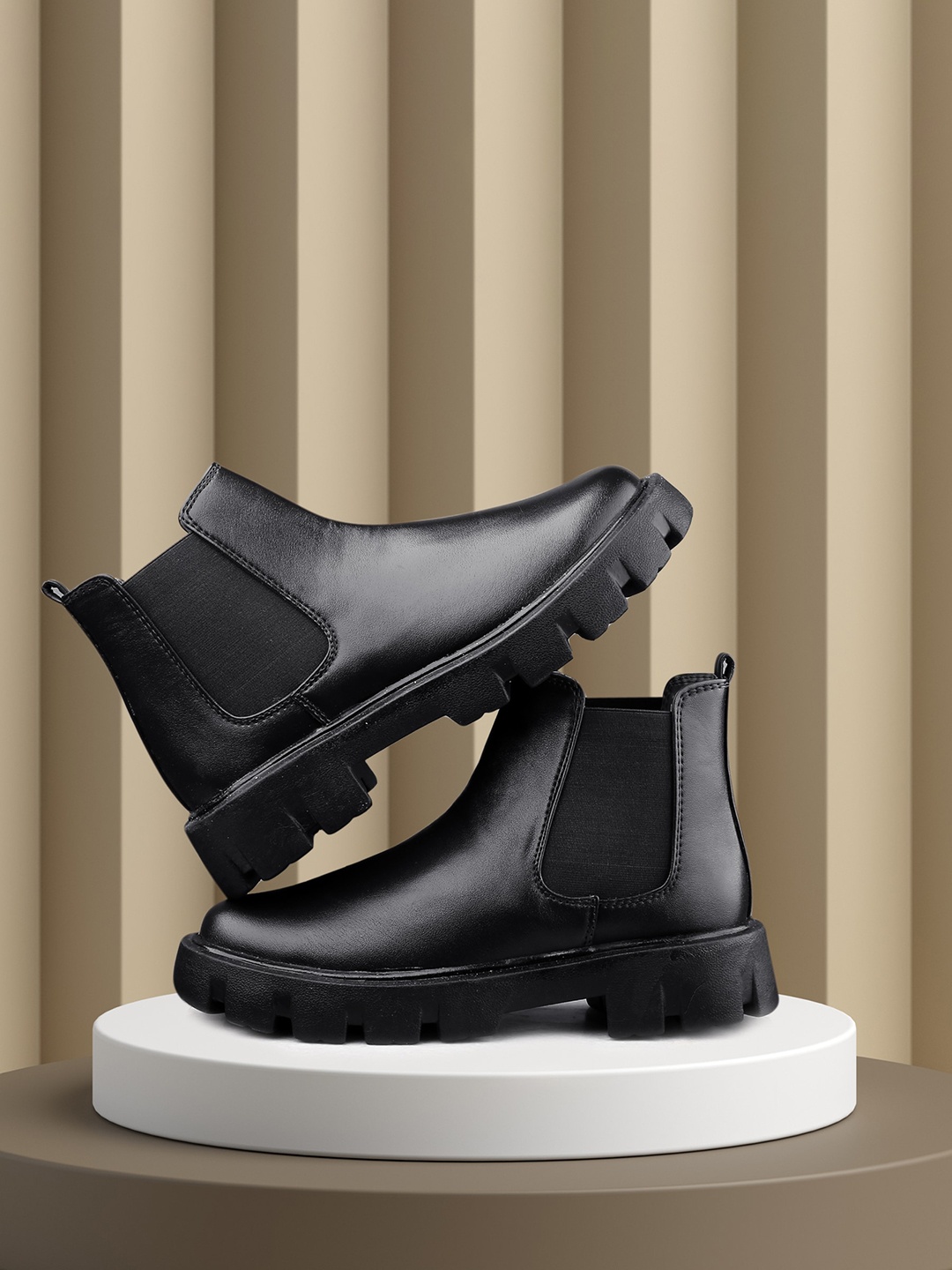 

Bxxy Men Mid Top Flatform Heel Chelsea Boots, Black