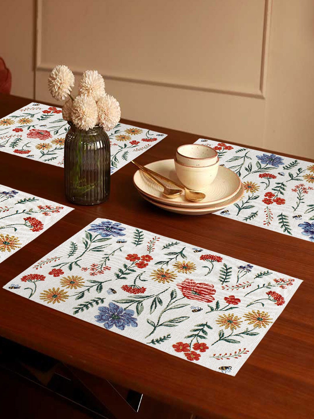 

AVI Living White 4 Pieces Floral Jacquard Woven Table Placemats
