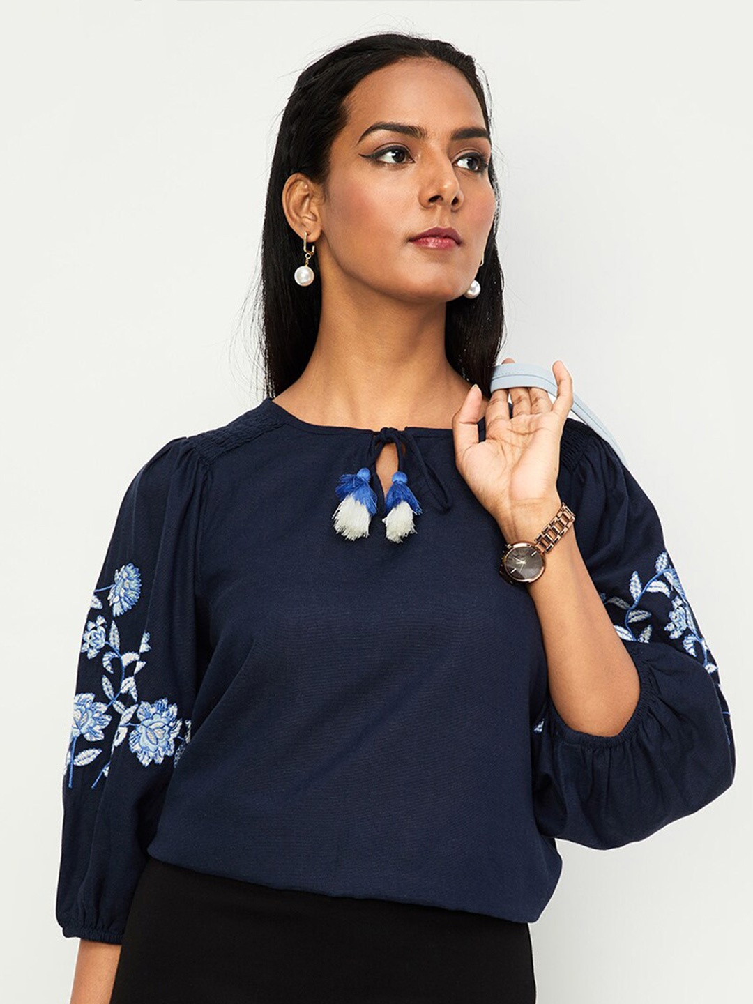 

max Floral Embroidered Puff Sleeve Top, Navy blue