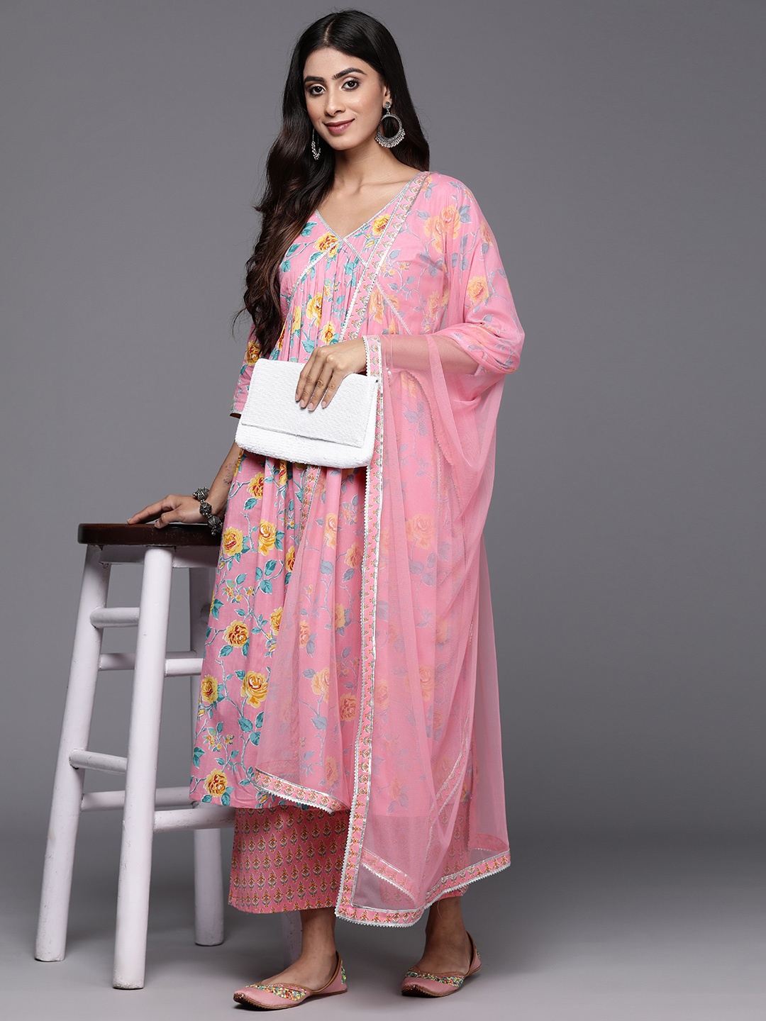 

Libas Women Floral Printed Gotta Patti Pure Cotton Kurta with Palazzos & With Dupatta, Pink