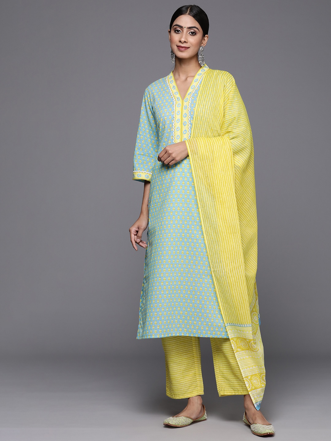 

Libas Women Floral Printed Regular Pure Cotton Kurta with Trousers & With Dupatta, Blue