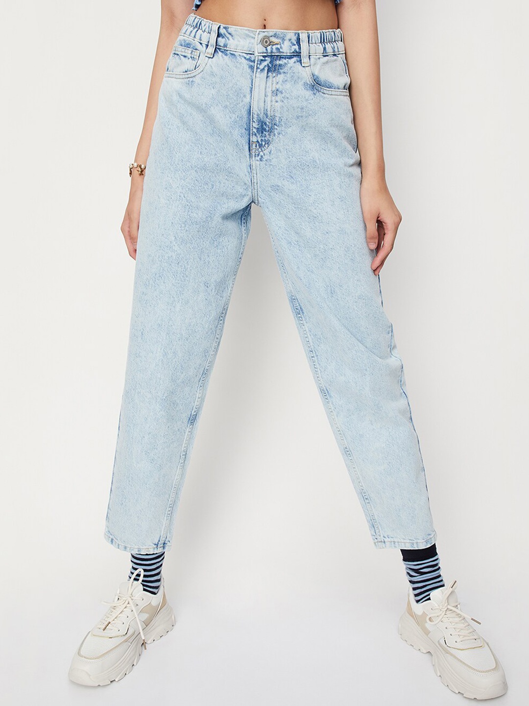 

max Women Highly Distressed Heavy Fade Jeans, Blue
