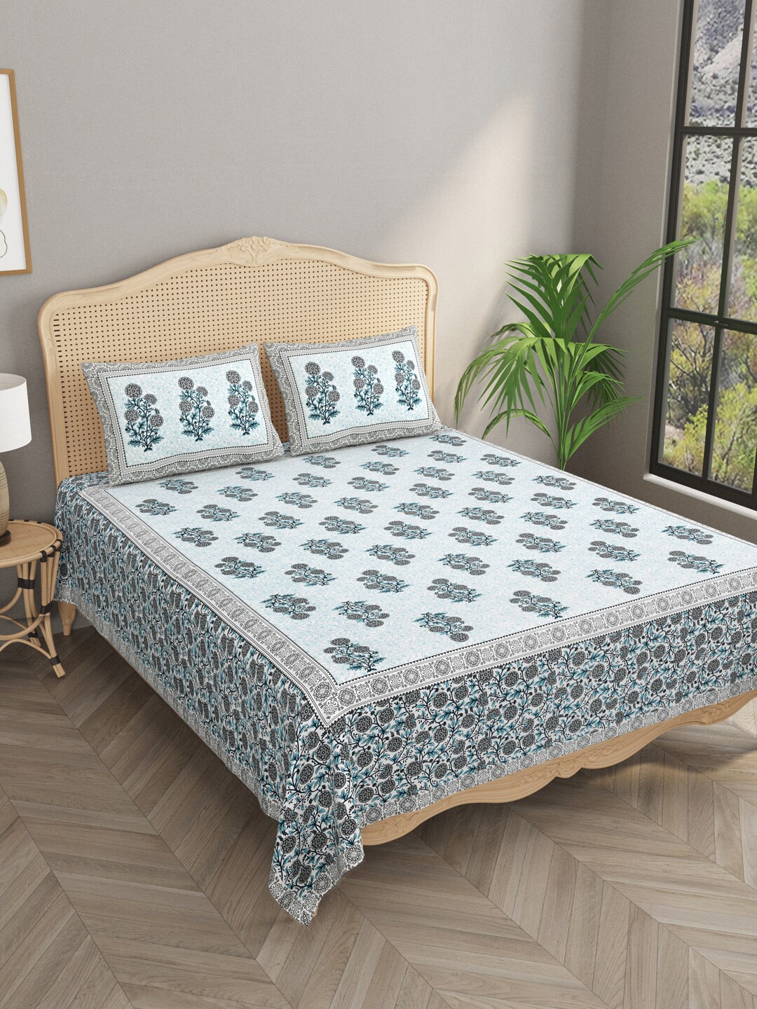 

Gulaab Jaipur White & Grey Printed 350 TC Cotton King Bedsheet & 2 Pillow Covers