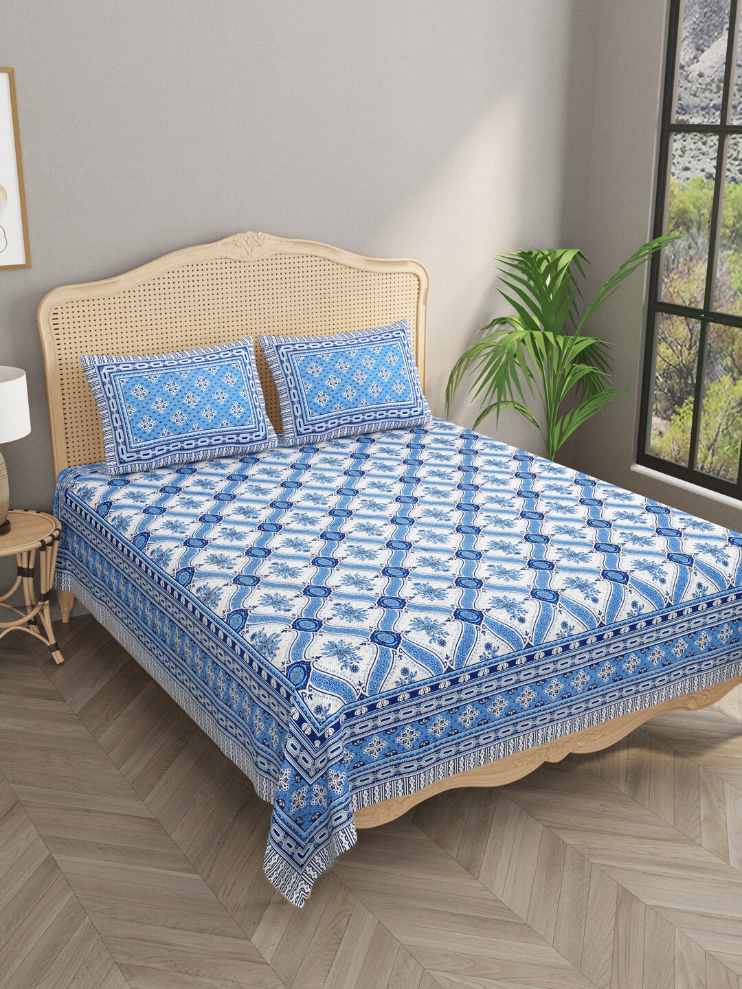 

Gulaab Jaipur Blue & White Printed 350 TC Cotton King Bedsheet & 2 Pillow Covers