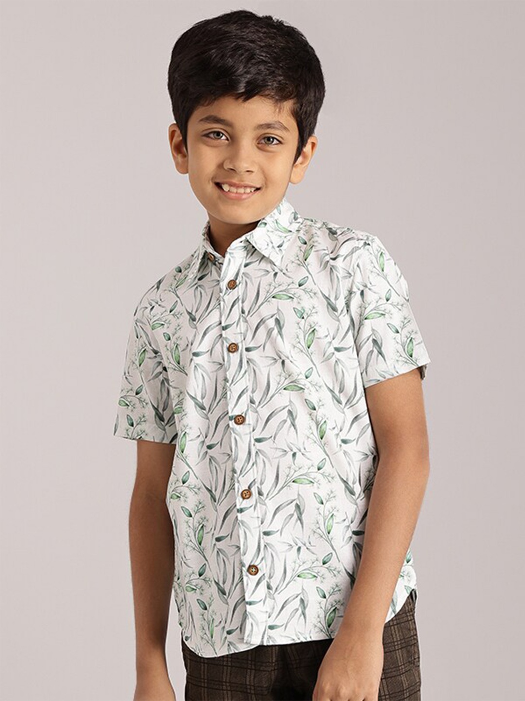 

Indian Terrain Boys Classic Fit Floral Printed Casual Pure Cotton Shirt, White