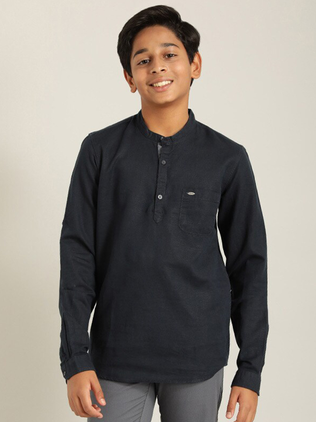 

Indian Terrain Boys Classic Opaque Pure Cotton Casual Shirt, Navy blue