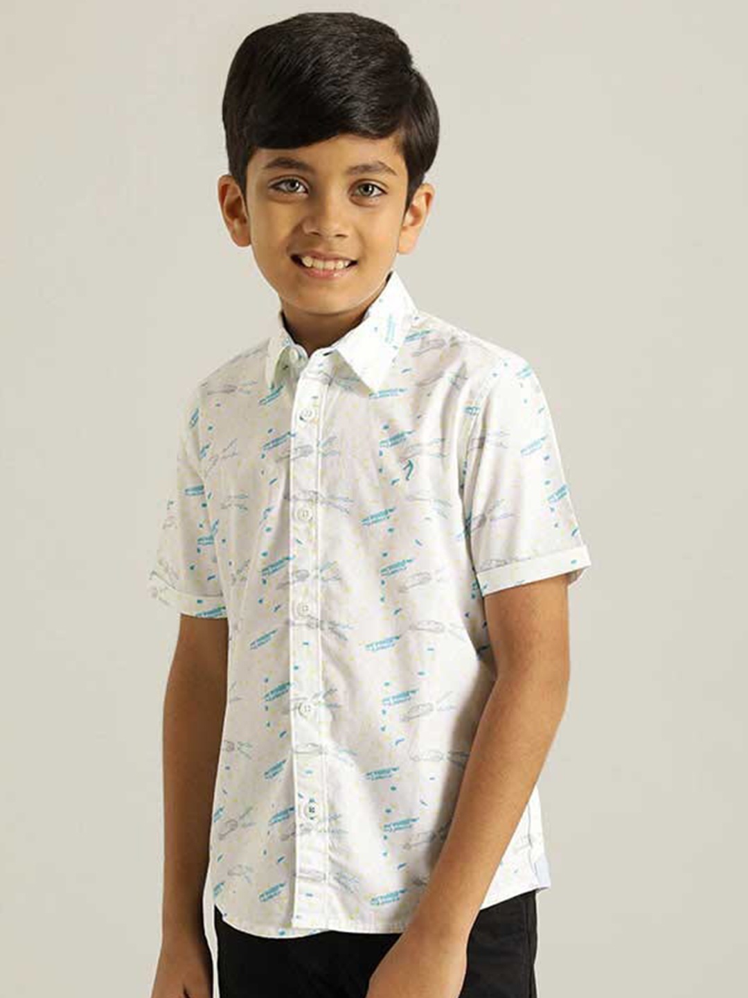 

Indian Terrain Boys Classic Classic Conversational Printed Pure Cotton Shirt, White
