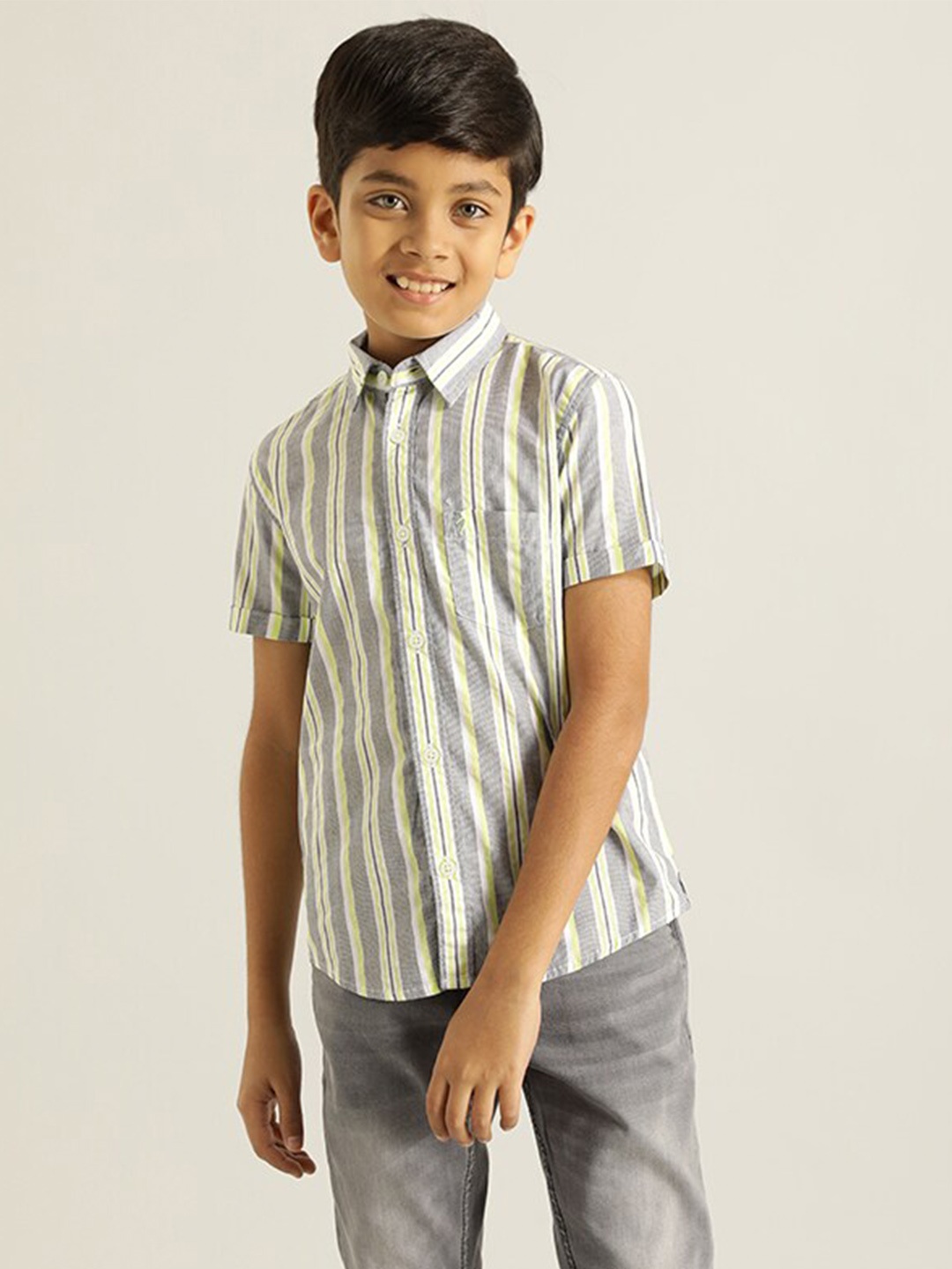 

Indian Terrain Boys Classic Fit Vertical Striped Pure Cotton Casual Shirt, Grey