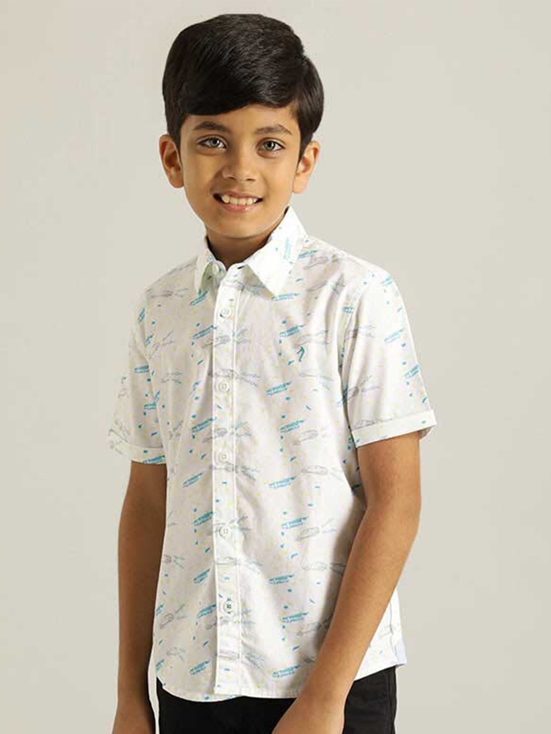 

Indian Terrain Boys White Classic Opaque Conversational Printed Pure Cotton Casual Shirt