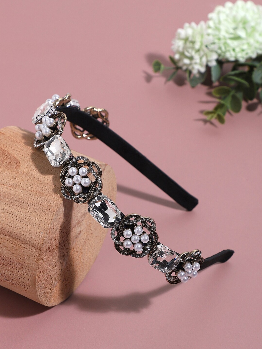 

SOHI Women Beaded Embellished Hairband, Black