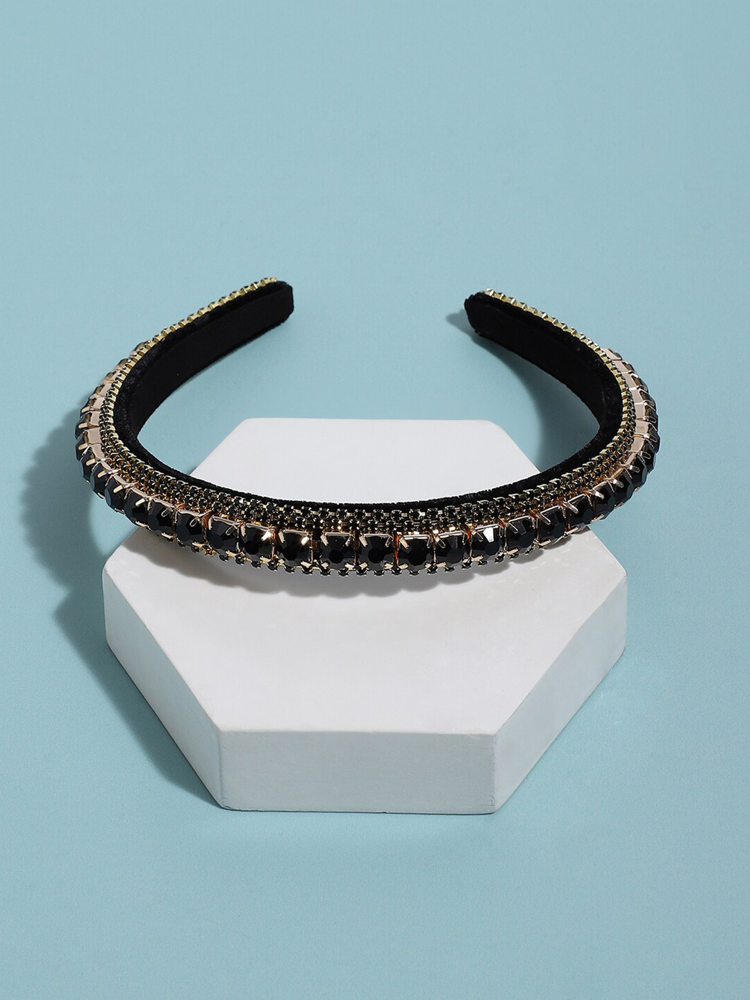 

SOHI Women Stone Studded Embellished Hairband, Gold