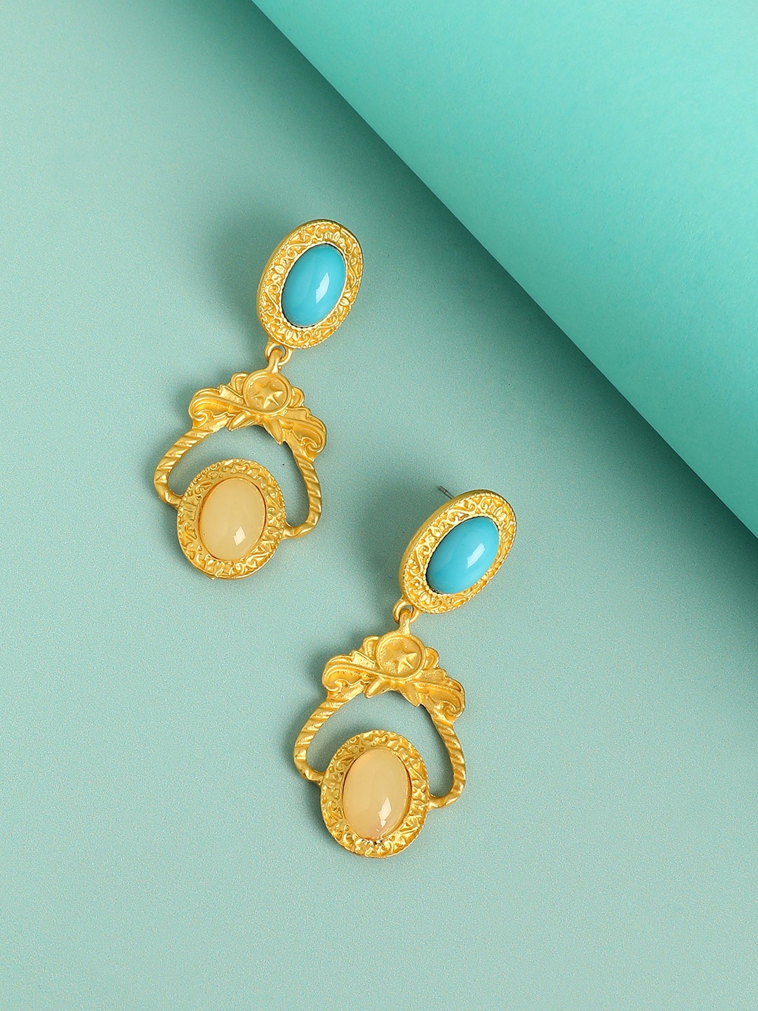 

SOHI Gold-Plated Oval Shaped Drop Earrings