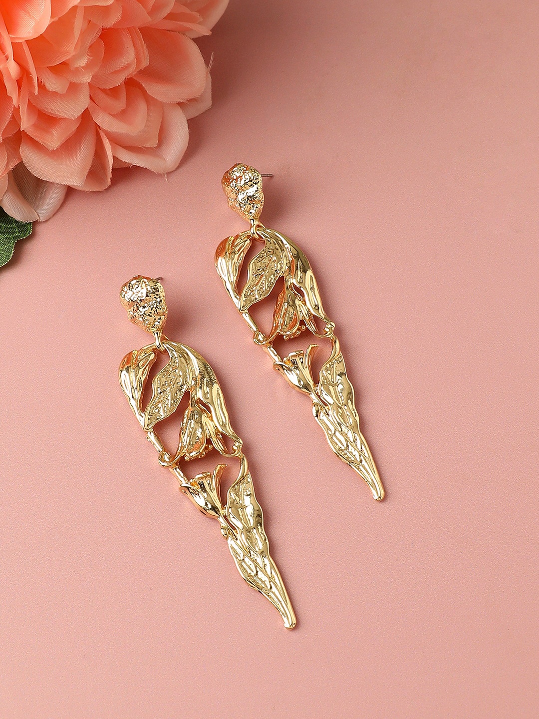 

SOHI Gold-Plated Floral Drop Earrings