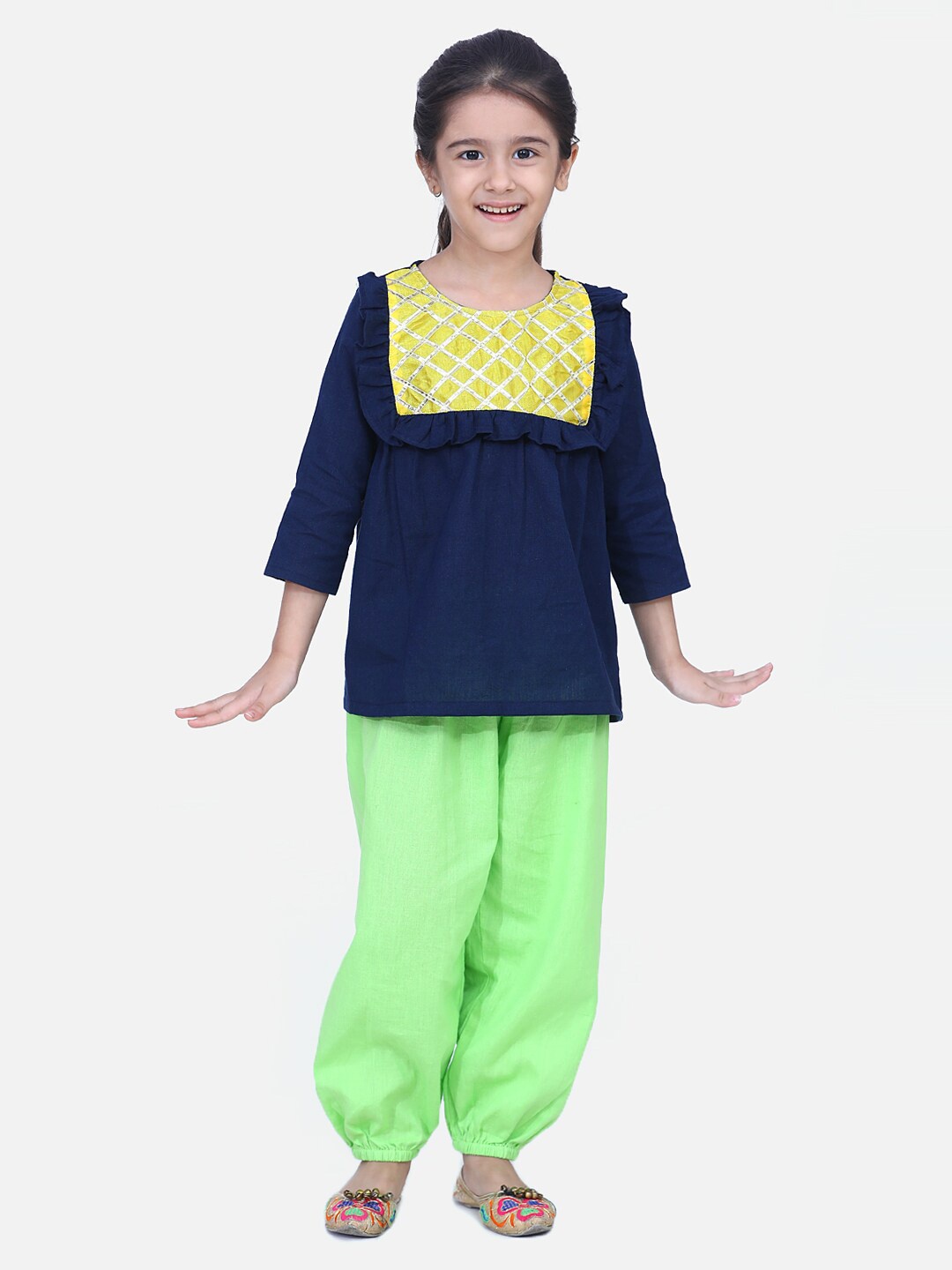 

BownBee Girls Printed Kurti With Harem Pants, Blue