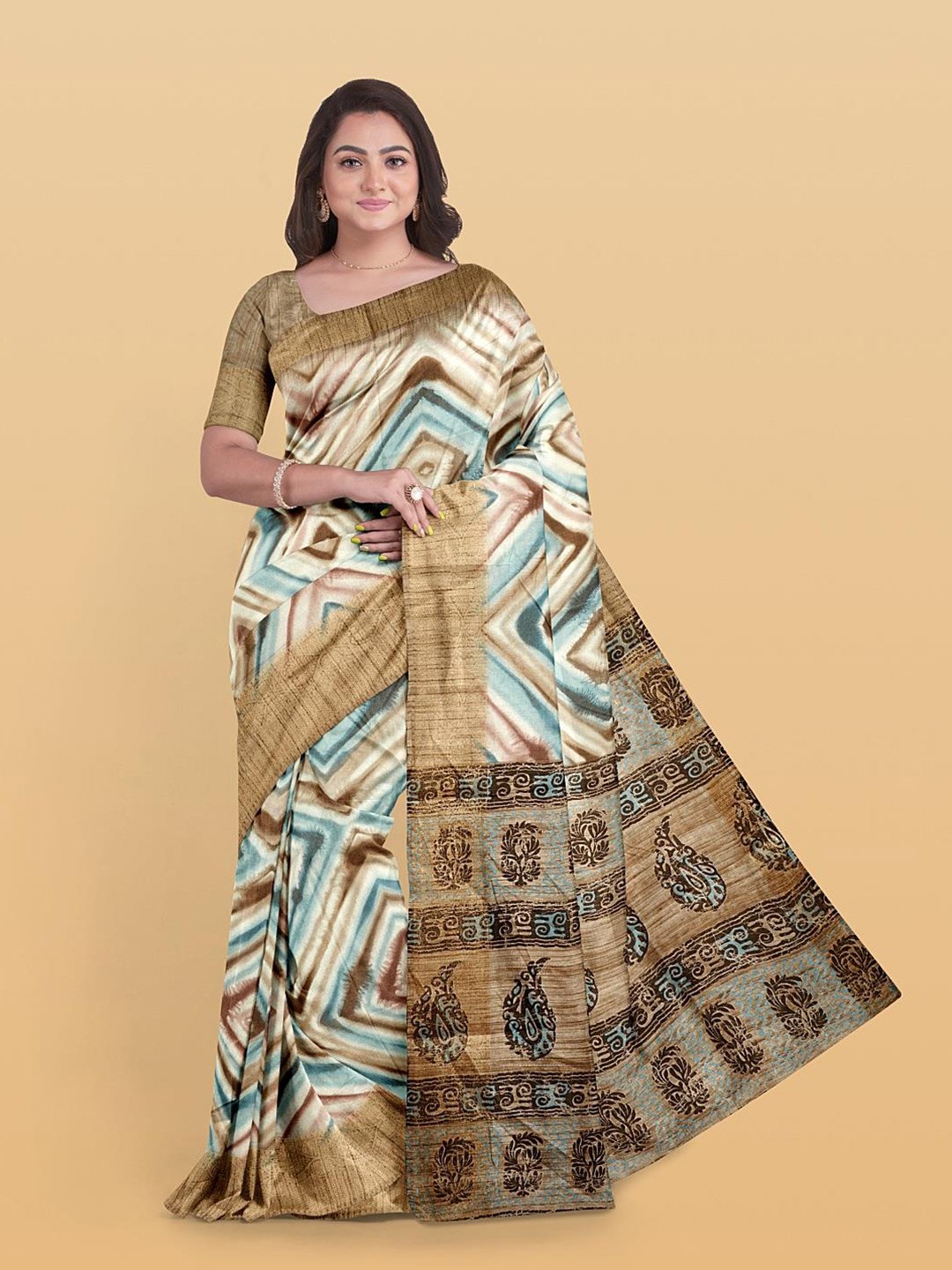 

Kalamandir Geometric Printed Zari Saree, Beige