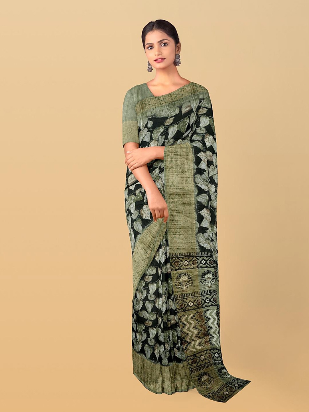 

Kalamandir Floral Printed Saree, Black