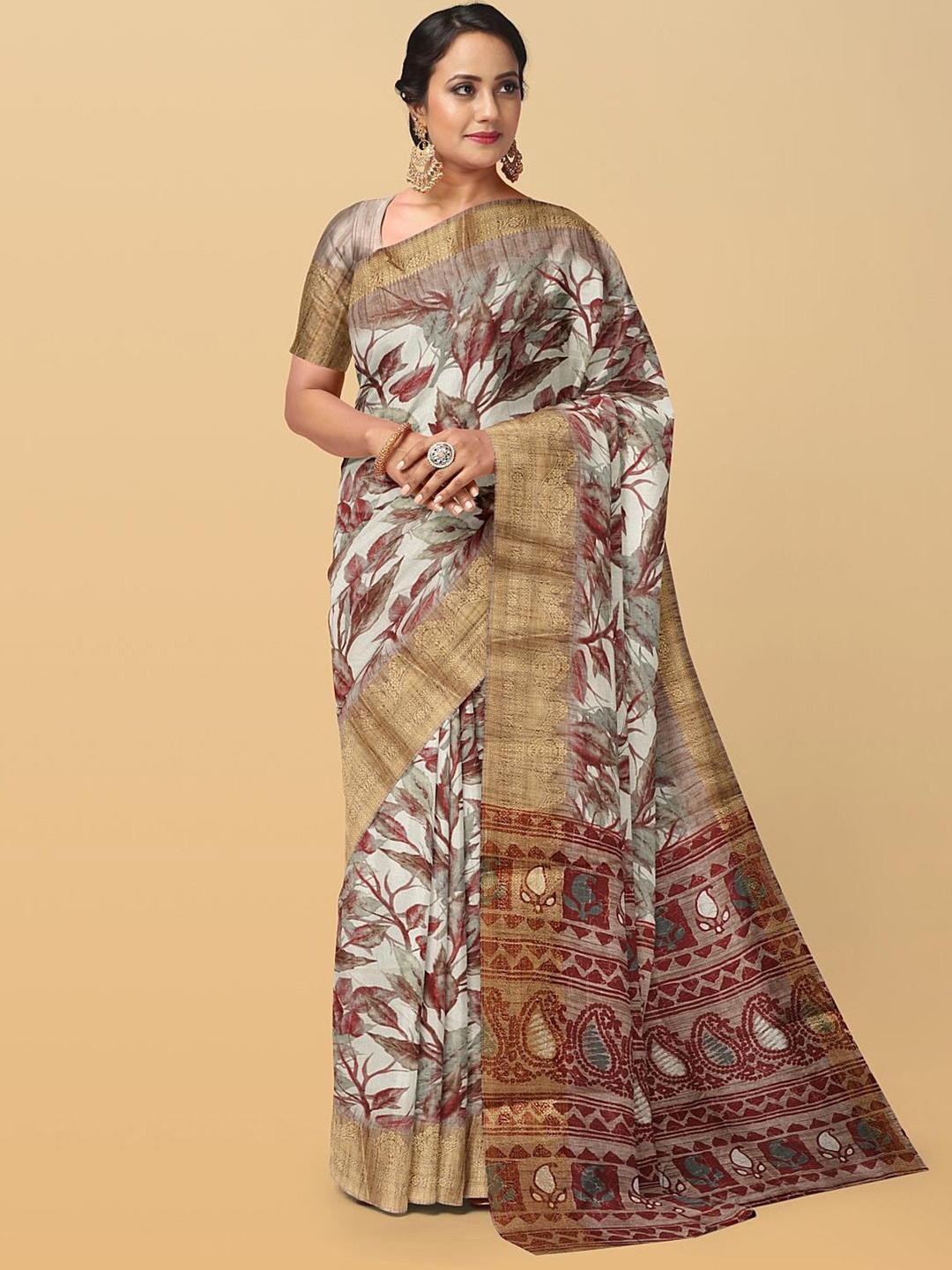 

Kalamandir Floral Printed Zari Saree With Blouse Piece, Off white