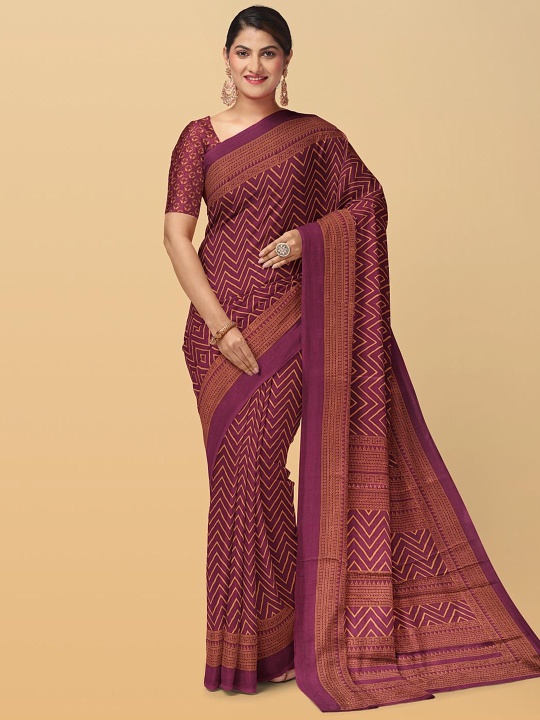 

Kalamandir Chevron Printed Pure Crepe Saree, Burgundy