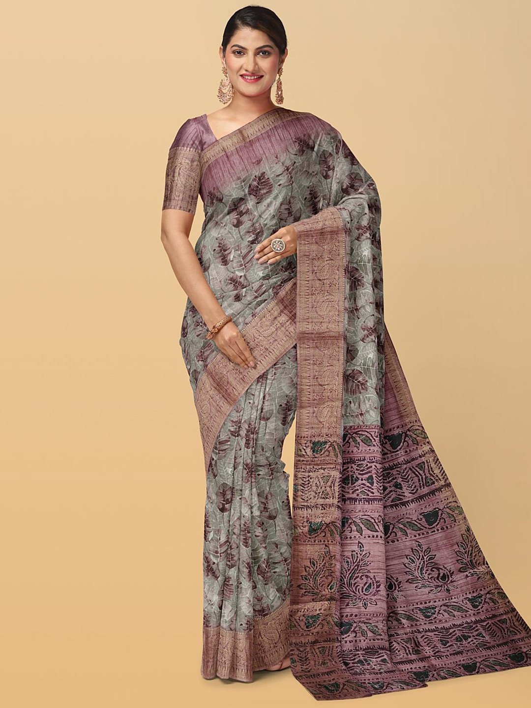 

Kalamandir Abstract Printed Saree, Purple