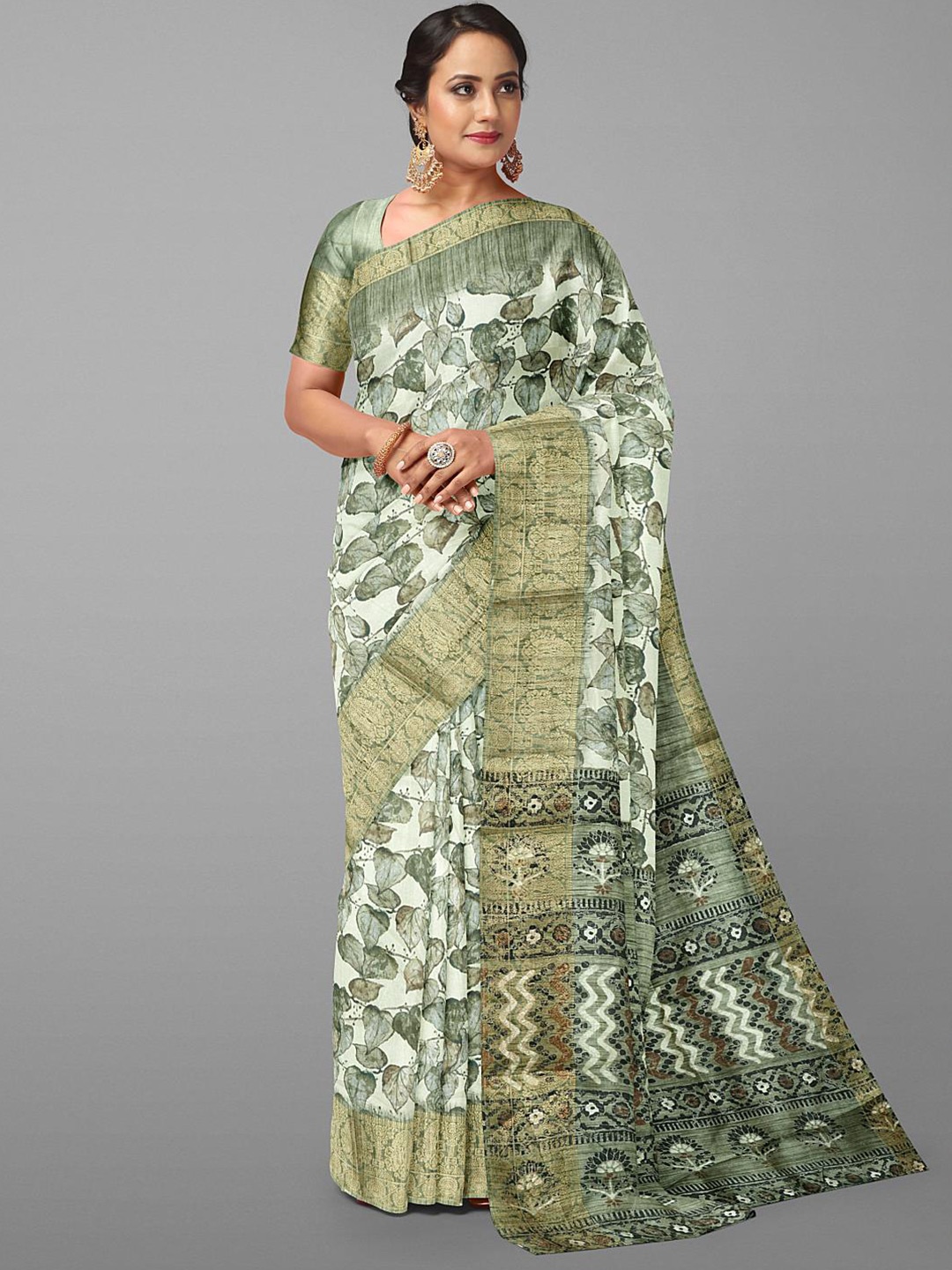 

Kalamandir Floral Printed Zari Saree, Off white