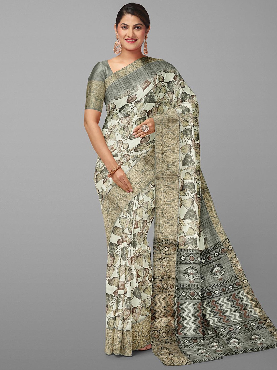 

Kalamandir Floral Printed Zari Saree, Off white