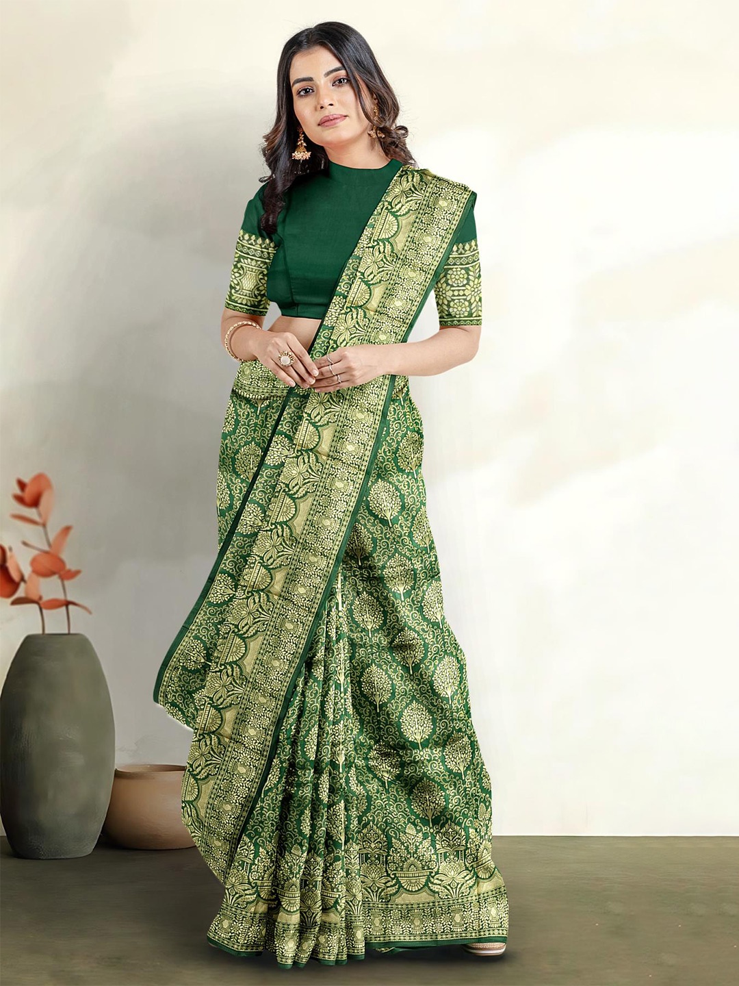

Kalamandir Ethnic Motifs Printed Saree, Green