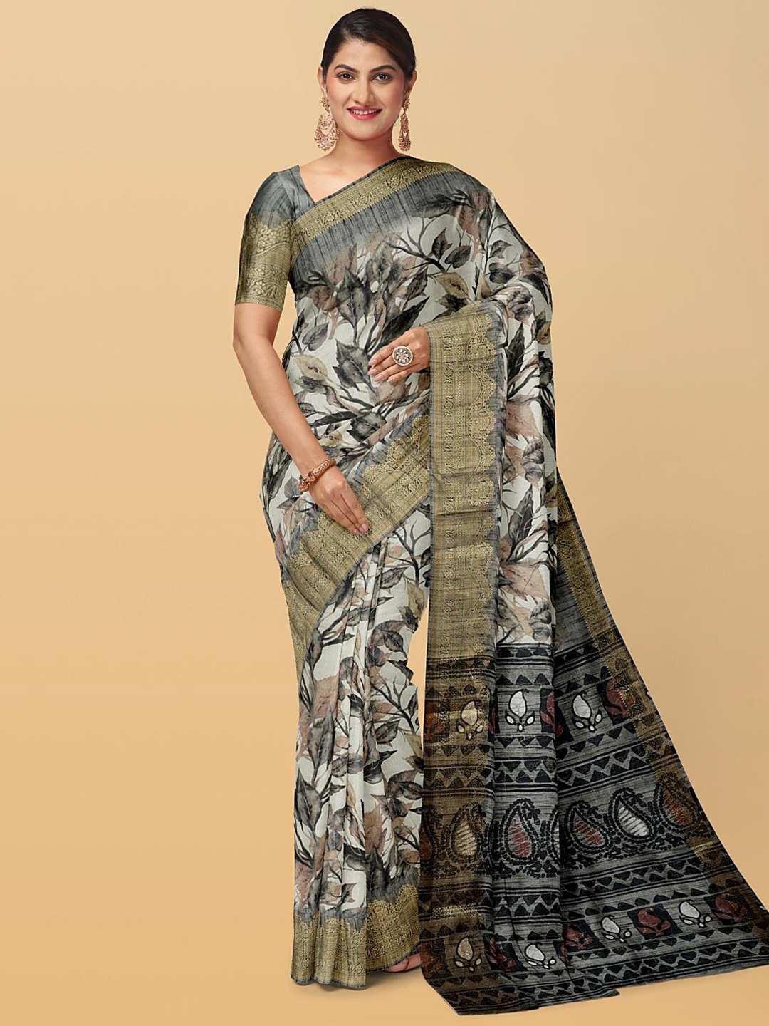 

Kalamandir Floral Printed Zari Saree, Off white