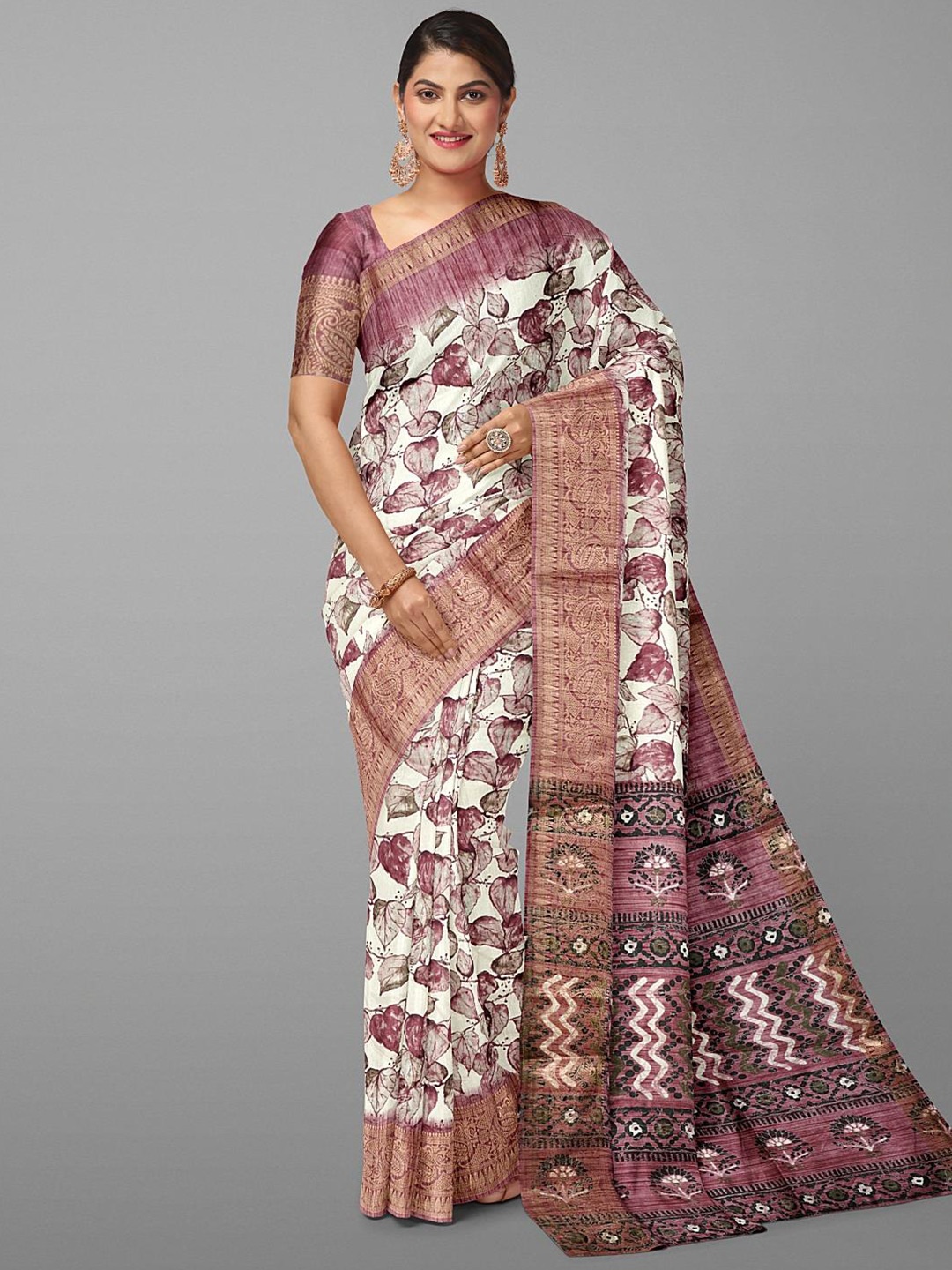 

Kalamandir Floral Printed Zari Silk Blend Saree, Off white