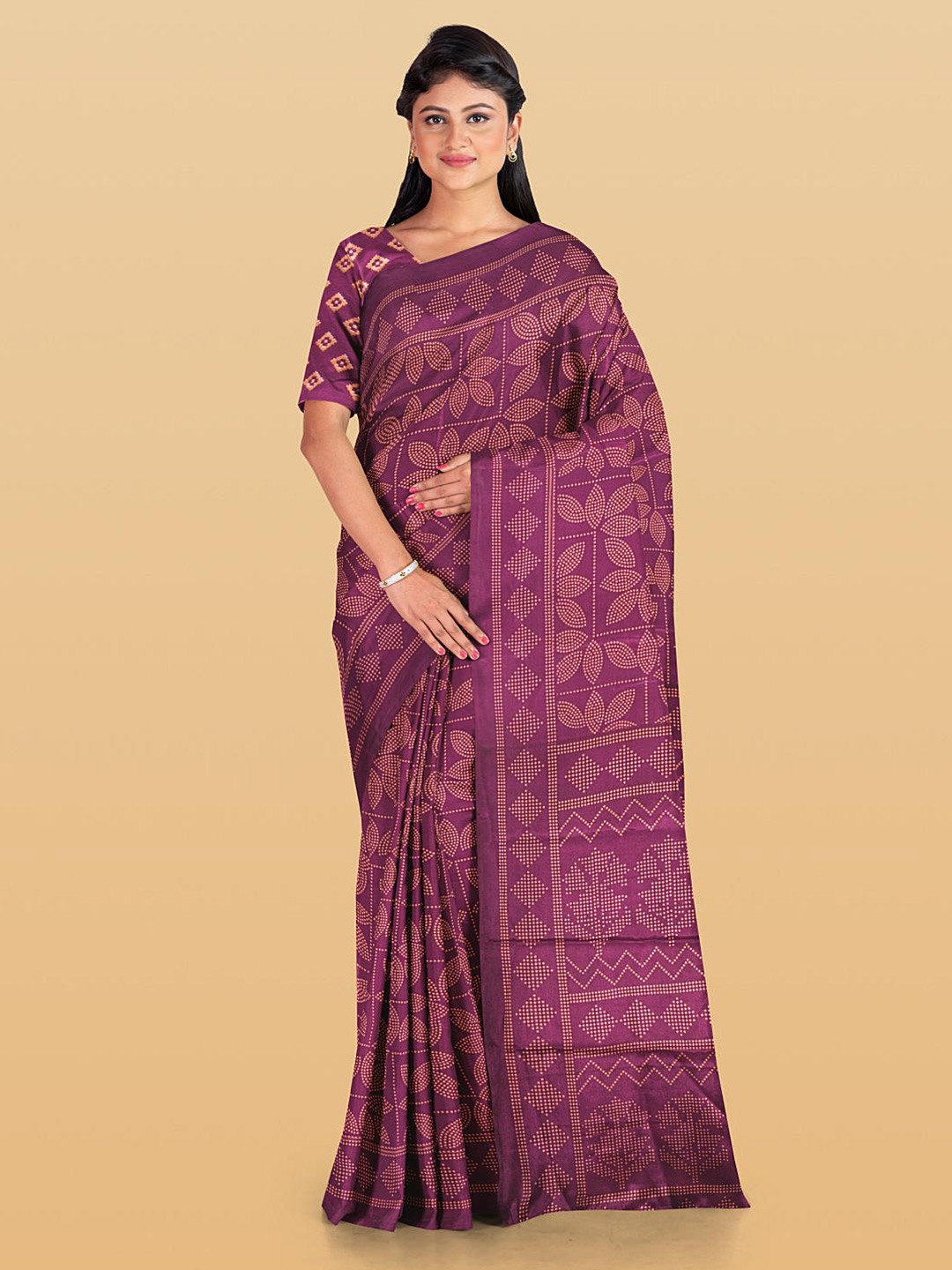

Kalamandir Floral Printed Saree, Purple